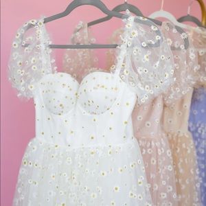 Ava Gowns White Daisy Dress